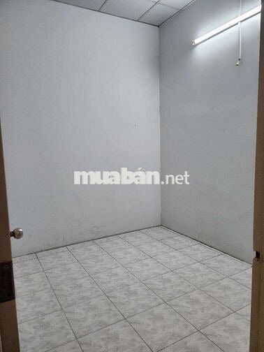 Nhà cho thuê TỈNH LỘ 10, BT (2PN 1WC) nhà đang sơn mới - CÓ VIDEO NHÀ