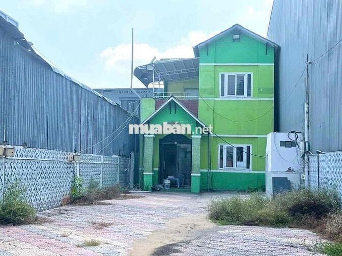 Nền Mặt Tiền 3/2 Tặng nhà trệt lầu 8 x 51 ,150 thổ  gần Trần hoang na