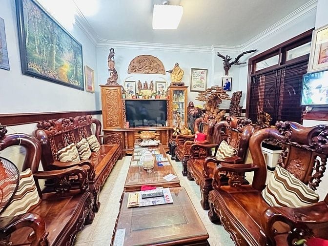 Khoán 3 tỷ/ năm - MT VIP Sân GaT3 Cộng Hoà 19Mx24M 6 Tầng Thang Máy