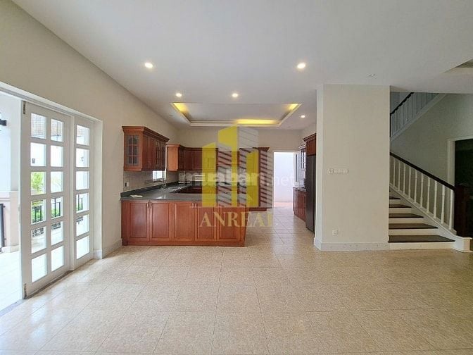 Biệt Thự Hồ Bơi, Sân Vườn Khu Có Bảo Vệ 24/24 - Giá 130 Triệu