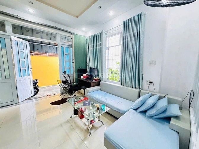 Bán nhà đẹp-DT54m2-2TẦNG-3PN-đường ôtô 2/4-vĩnh hoà-Nha Trang-Chỉ 3ty3