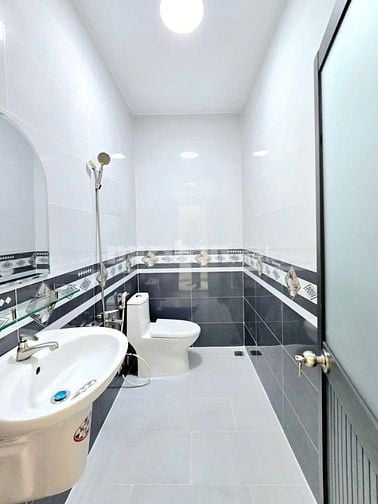 Kẹt vốn làm ăn bán gấp nhà Phú Nhuận_Nguyễn Kiệm 56m2_1 tỷ 370tr SHR
