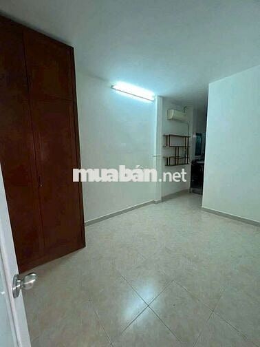 Nhà đẹp 3 PN Bạch Đằng giá chỉ 15tr
