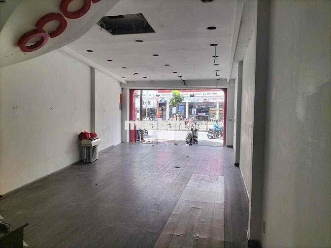 CHO THUÊ MT MBKD SẦM UẤT QUANG TRUNG P10 GÒ VẤP DT 6*20M