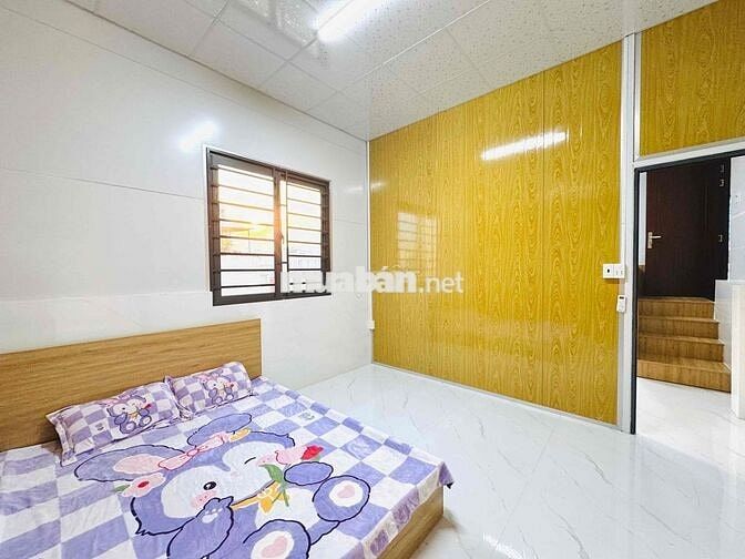 CĂN HỘ 2 PHÒNG FULL NT _ CÓ BAN CÔNG RỘNG _ FREE PHÍ XE
