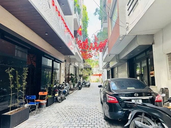 Hơn 100m2 * 6.6m *4T Lê Văn Lương, 1 căn duy nhất, chất khỏi lo giá