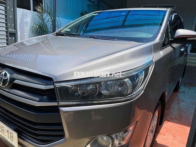 Toyota Innova 2017 2.0E - 100000 km