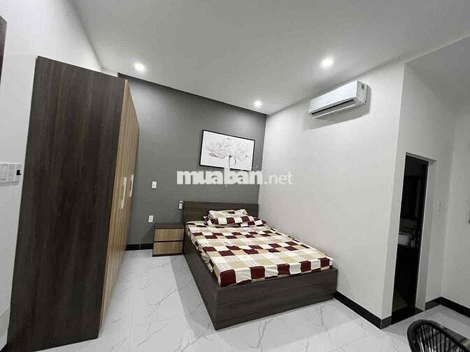 Nhà MT 3 tầng đẹp cho thuê hoặc bán,  dtsd 240m2, 32 Thân Nhân Trung