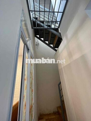 Chính chủ Hồng Mai - 49.2m2 - MT 3m6, cách ôtô tránh 10m, ngõ ba gác