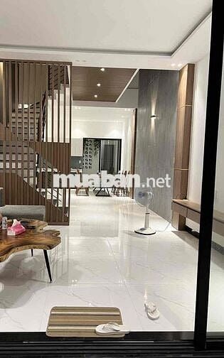 Nhà MT 3 tầng đẹp cho thuê hoặc bán,  dtsd 240m2, 32 Thân Nhân Trung