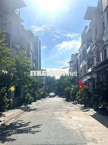 Ngay Quang Trung, Phạm Văn Chiêu, P 14, Gò Vấp, 3 Tầng, Hẻm Xe Hơi,8ty