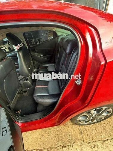 Mazda 2 2016  1.5 AT Sedan - 100000 km