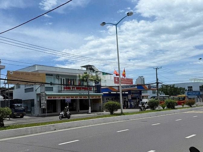 Bán nhà đẹp-DT54m2-2TẦNG-3PN-đường ôtô 2/4-vĩnh hoà-Nha Trang-Chỉ 3ty3