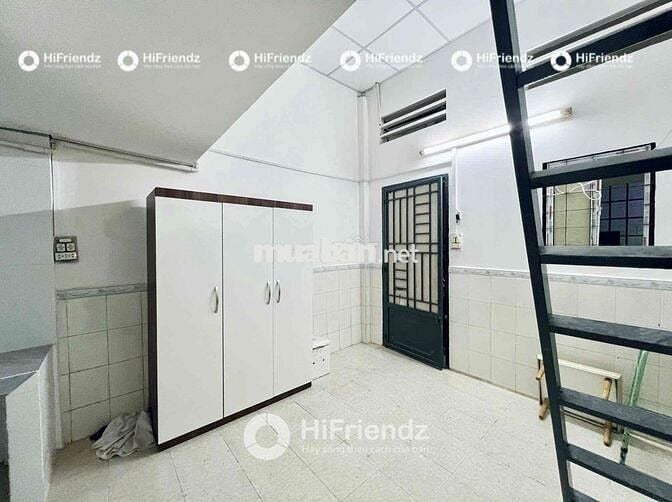 TRỐNG LẠI 1 PHÒNG GẦN ĐẦM SEN SẴN MÁY LẠNH TỦ ĐỒ