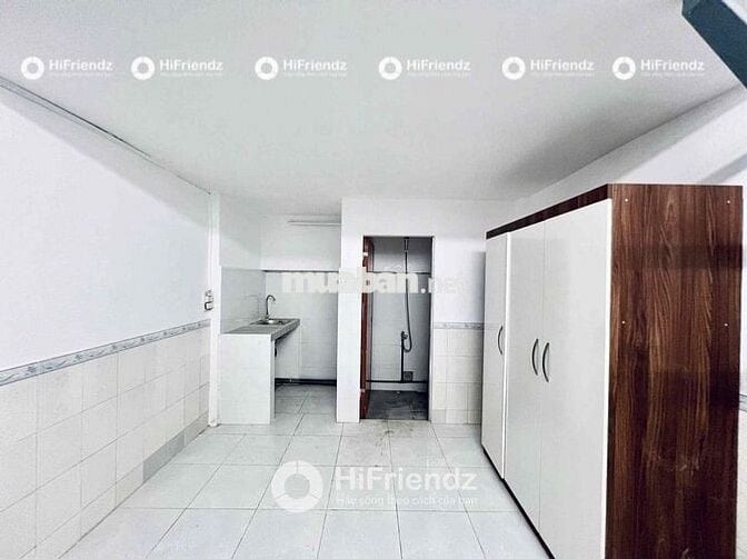 TRỐNG LẠI 1 PHÒNG GẦN ĐẦM SEN SẴN MÁY LẠNH TỦ ĐỒ