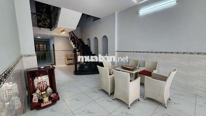 Nhà 4 tấm đầy đủ nội thất đường kinh doanh