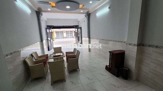 Nhà 4 tấm đầy đủ nội thất đường kinh doanh