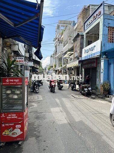 Cho thuê mặt bằng gần chợ Bà Chiểu