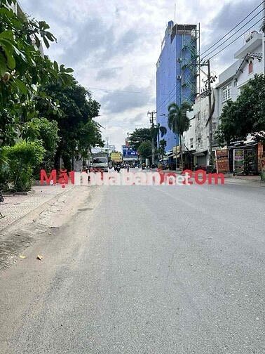 Tôi chính chủ muốn bán căn nhà mặt tiền giá 11ty8 tl