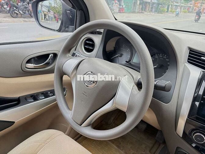 Navara 2016 số tự động 1 cầu