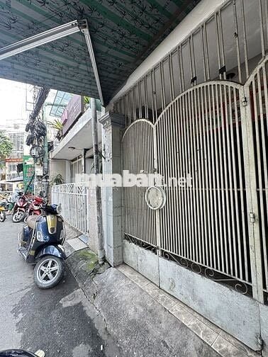 Cho thuê mặt bằng gần chợ Bà Chiểu