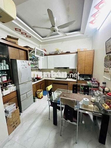 Bán Nhà Hoàng Quốc Việt 36m2 x 5Tầng, Ngõ BaGac, 50m Ra Phố