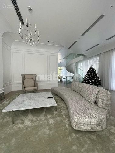 SIÊU HIẾM MẶT TIỀN NGUYỄN VĂN TRỖI NHÀ NHƯ MỚI 3 LẦU GIÁ 31 TRIỆU 