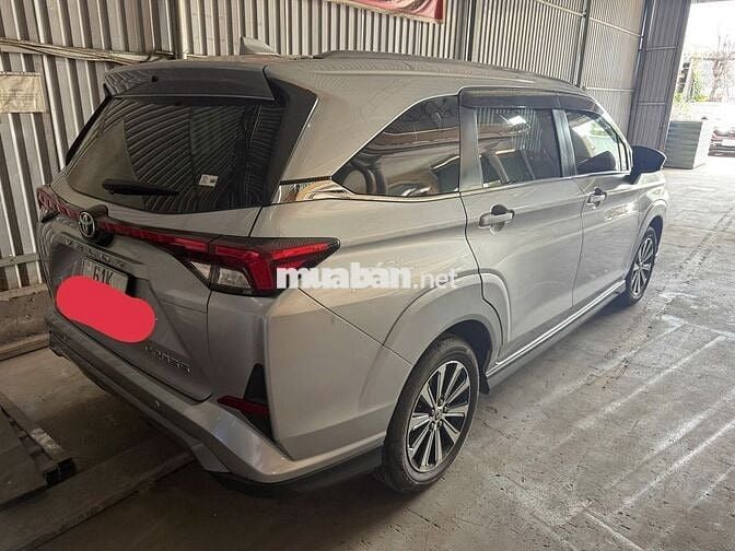 Toyota Veloz Cross 2022 CVT - 124000 km