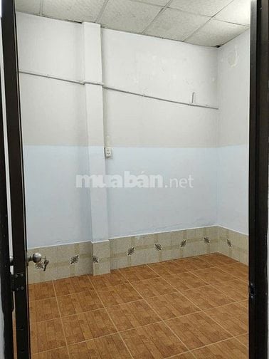Nhà cho thuê gần chợ, trường học, hẻm thông Bùi Minh Trực, PTH