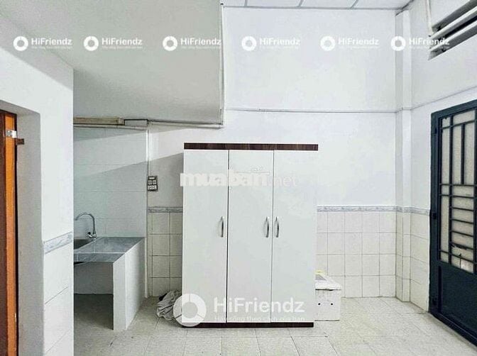 TRỐNG LẠI 1 PHÒNG GẦN ĐẦM SEN SẴN MÁY LẠNH TỦ ĐỒ