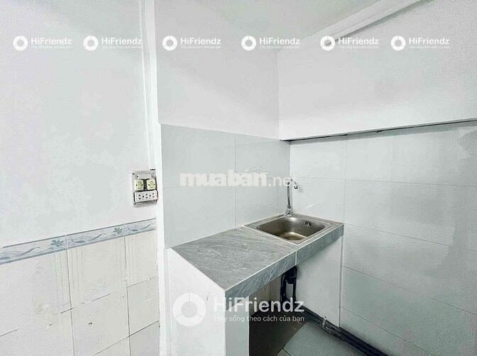 TRỐNG LẠI 1 PHÒNG GẦN ĐẦM SEN SẴN MÁY LẠNH TỦ ĐỒ