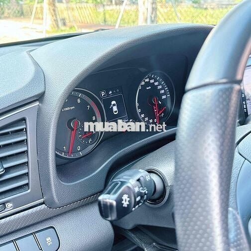 Hyundai Elantra 2018 1.6 AT Sport - 78000 km