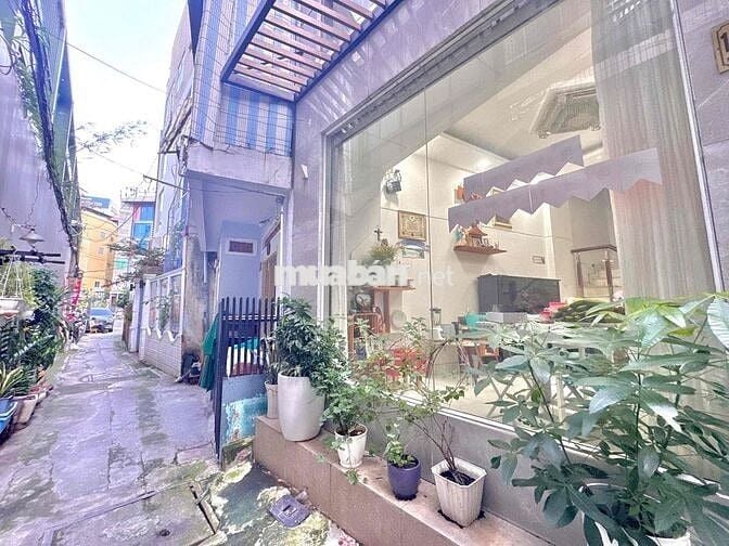 NHÀ NGON MỚI RA LÒ CÁCH MT NGUYỄN VĂN TRỖI CHỈ 10M- CÁCH Q1,3 CHỈ 5'