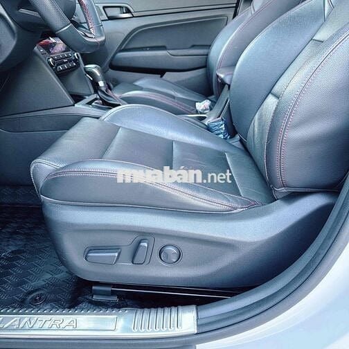 Hyundai Elantra 2018 1.6 AT Sport - 78000 km