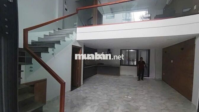 Sát City Land Phan Văn Trị. 4 tầng. 5pn. Oto đậu trước nhà. Chỉ 5.x tỷ