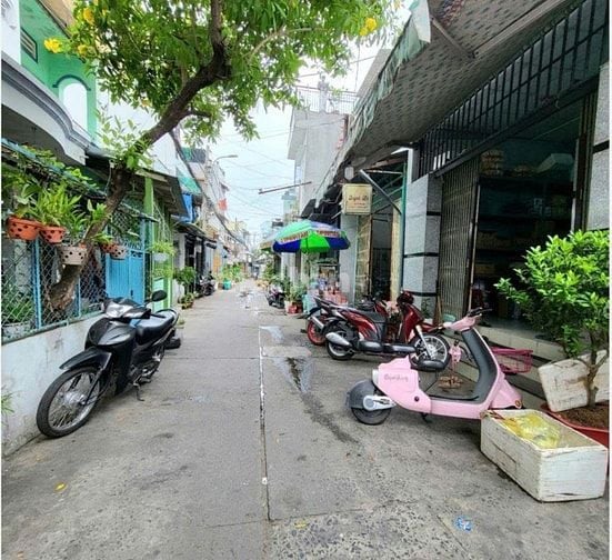 Cấp 4, Hẻm một trục, nở Hậu lớn, 81m2