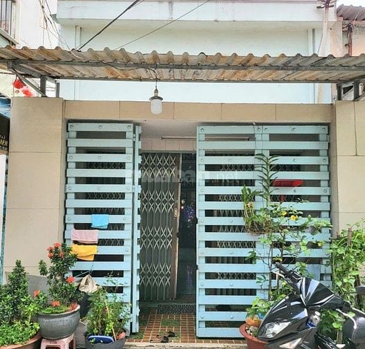 Cấp 4, Hẻm một trục, nở Hậu lớn, 81m2