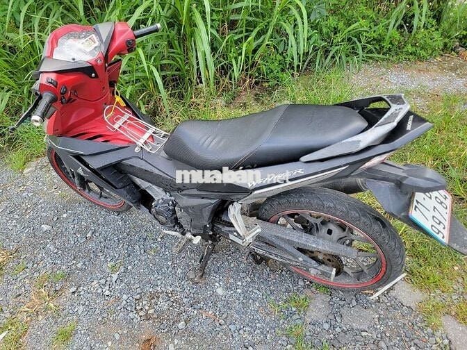 Cần bán winner V1 đời đầu, Đk 2016. Máy êm.
