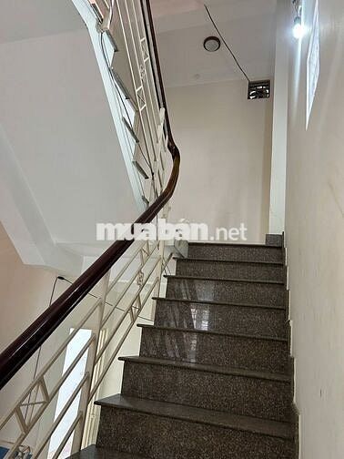 🔥🔥Nhà thuê 5PN, mặt tiền Chấn Hưng, phường 6, Tân Bình.