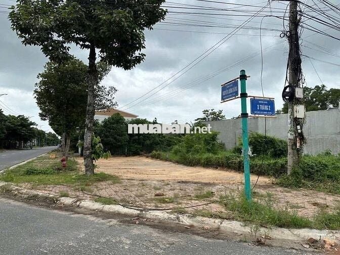 BÁN LÔ ĐẤT 2 MT NHỰA THÍCH HỢP KINH DOANH NGAY TẠI TT LONG HẢI