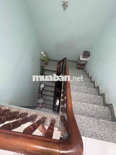 NHÀ 2 LẦU 4PN- SÂN THƯỢNG - HẺM 6M XE TẢI