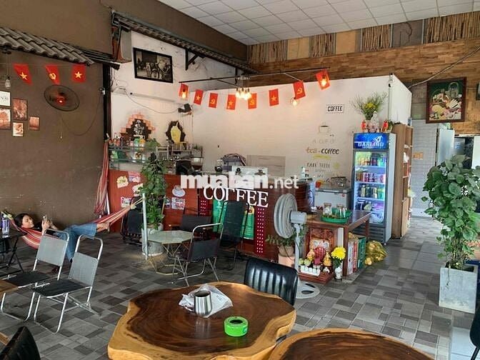 sang lại quán cafe phê đang có 6 phòng trọ