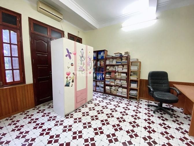 CHO THUÊ NHÀ 5 TẦNG - TRẦN QUANG DIỆU, ĐỐNG ĐA , Ô TÔ ĐỖ CỬA 