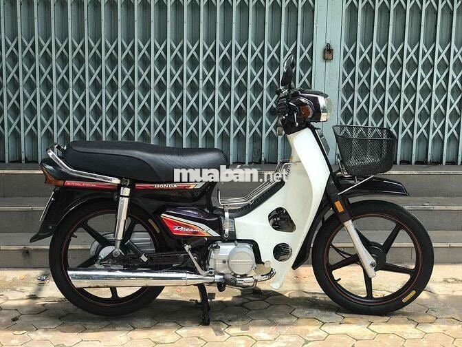 Xe nhà cần bán Honda Dream Thái 7 số . Đk 1996!