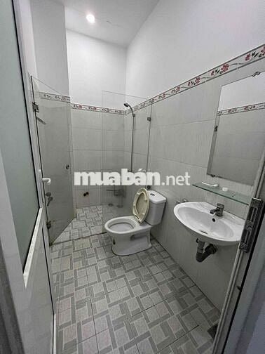 Cho Thuê Nhà Trệt Trống Xuốt DT 5x23 Có Gác Hợp May Mặc Kho Chứa Hàng