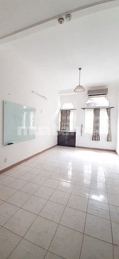 Villa mini 3  tầng, DTSD 256 m2, đường 6m, khu cao ráo, Hồ Văn Huê
