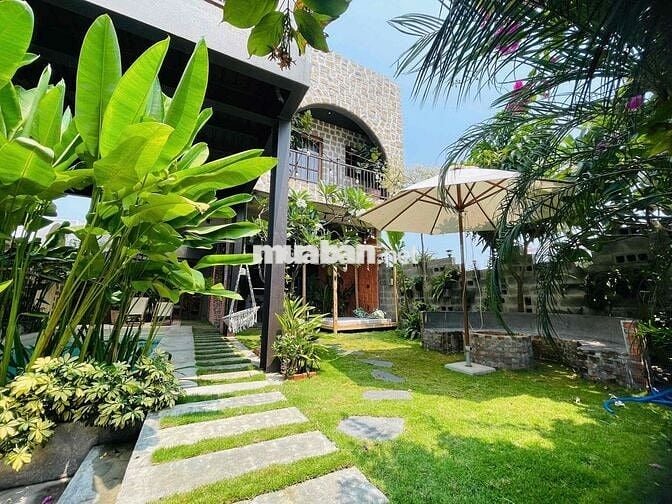 Bán villa phố cổ Hội An - Diện tích lớn-  doanh thu 80-100 tr/ tháng