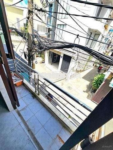 Nhà Mặt Tiền HXH, 2 chiều thông, tiện kd, ngay chợ Hanh Thông Tây