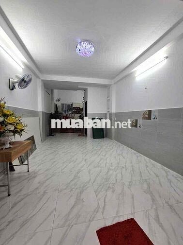 Nhà 4X18m , 1trệt 3lầu , 4PN , Trung mỹ tây , Giá Rẻ