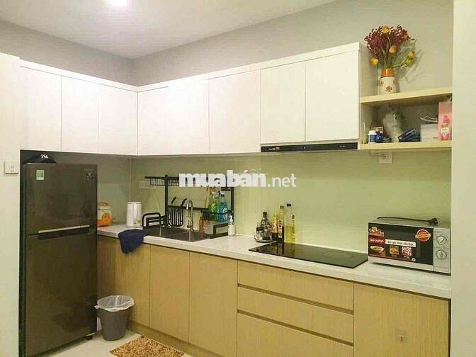Cho thuê căn hộ 2PN.1WC full nội thất y hình có ban công ở ngay Nova